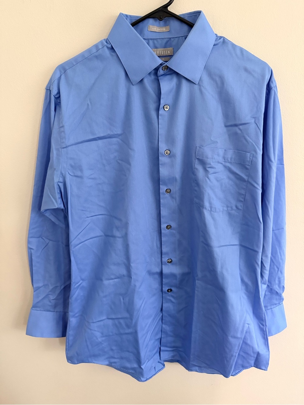 Van Heusen Men's Light Blue Long-Sleeve Dress Shirt